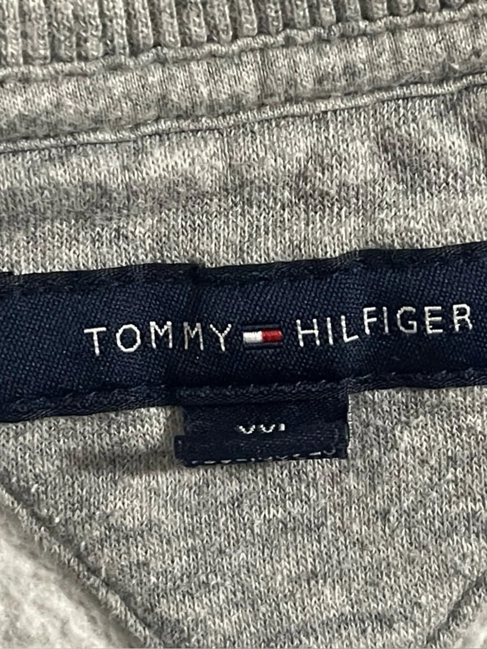 Tommy Hilfiger Men’s Crewneck Sweatshirt, Heather Gray w/ NY TH graphic, XXL